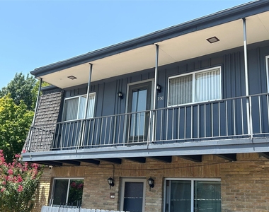 5014 Les Chateaux Drive - Photo Thumbnail 1