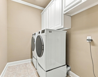 731 Lockridge Road - Photo Thumbnail 24