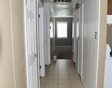 856 Renfro Drive - Photo Thumbnail 6