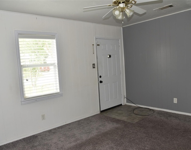 856 Renfro Drive - Photo Thumbnail 8