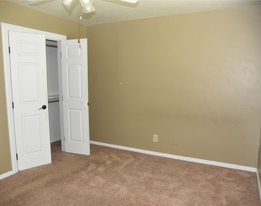 856 Renfro Drive - Photo Thumbnail 15