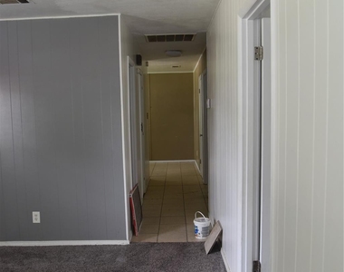 856 Renfro Drive - Photo Thumbnail 9