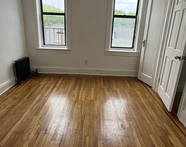 2080 West Street - Photo Thumbnail 6