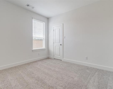 1249 Newport Street - Photo Thumbnail 9