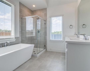 1249 Newport Street - Photo Thumbnail 5