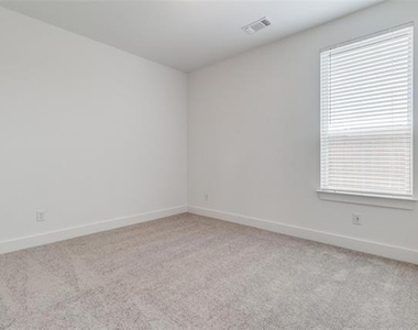 1249 Newport Street - Photo Thumbnail 7