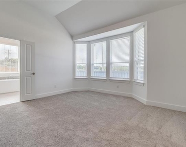 1249 Newport Street - Photo Thumbnail 4