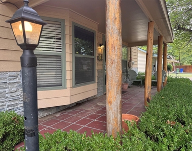 643 E South Street - Photo Thumbnail 2