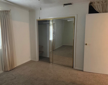 643 E South Street - Photo Thumbnail 20