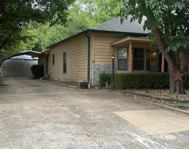 643 E South Street - Photo Thumbnail 29