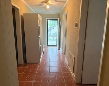 643 E South Street - Photo Thumbnail 4