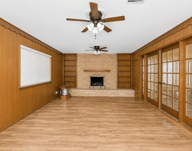 5513 Scott Drive - Photo Thumbnail 7