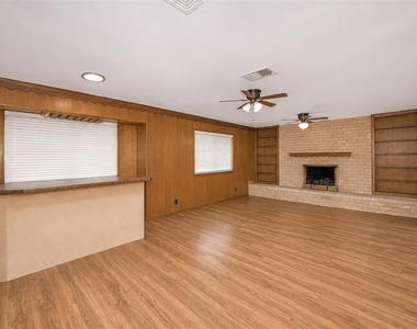 5513 Scott Drive - Photo Thumbnail 6