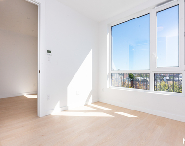 280 Meeker Ave 11211 - Photo Thumbnail 4