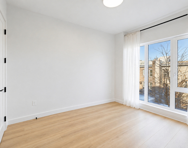 1615 Cedar Street - Photo Thumbnail 3