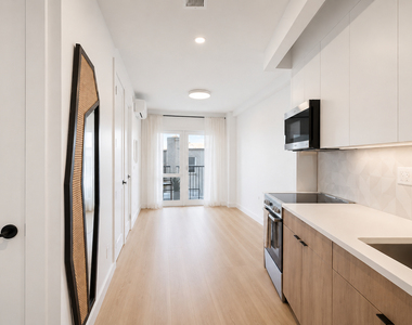 1615 Cedar Street - Photo Thumbnail 2