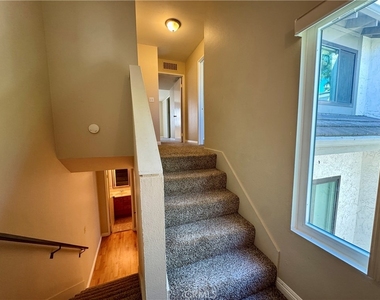 594 W Huntington - Photo Thumbnail 14