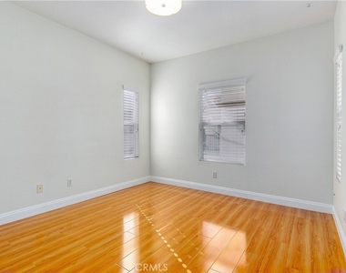 600 E Walnut - Photo Thumbnail 9