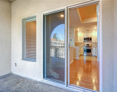 600 E Walnut - Photo Thumbnail 5