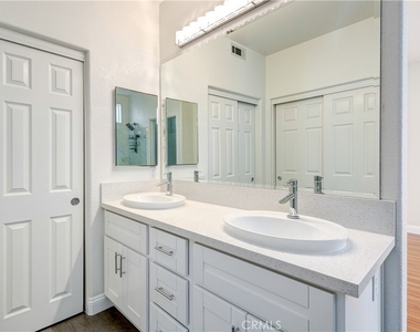 600 E Walnut - Photo Thumbnail 11