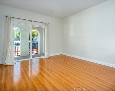 600 E Walnut - Photo Thumbnail 7