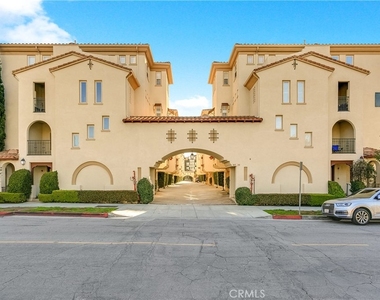600 E Walnut - Photo Thumbnail 15