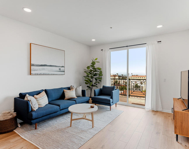 436 Poli Street - Photo Thumbnail 3