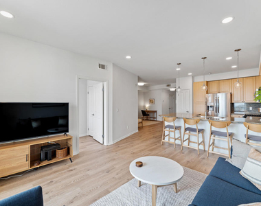 436 Poli Street - Photo Thumbnail 2