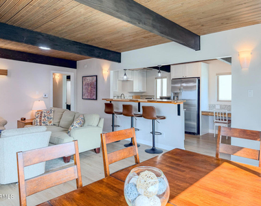 1327 Devon Lane - Photo Thumbnail 5