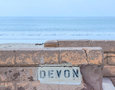 1327 Devon Lane - Photo Thumbnail 25
