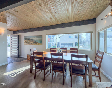 1327 Devon Lane - Photo Thumbnail 3