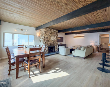 1327 Devon Lane - Photo Thumbnail 4