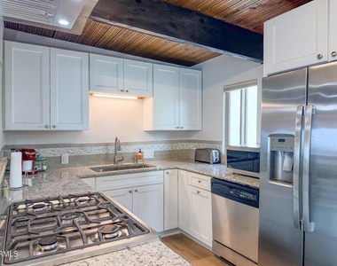 1327 Devon Lane - Photo Thumbnail 11
