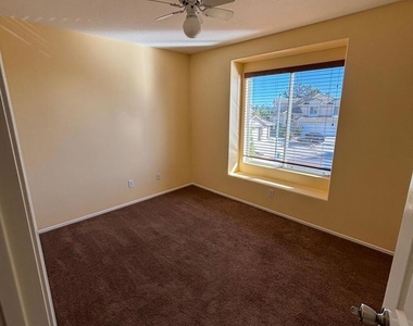 10463 Graham Court - Photo Thumbnail 25