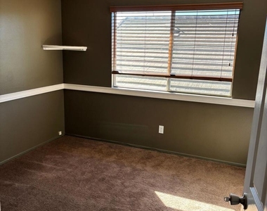 10463 Graham Court - Photo Thumbnail 14