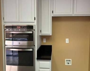 10463 Graham Court - Photo Thumbnail 6
