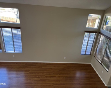 10463 Graham Court - Photo Thumbnail 13
