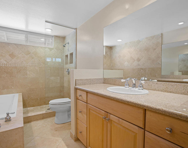 1672 Wellington Place - Photo Thumbnail 9