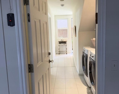 5121 Neptune Square - Photo Thumbnail 10