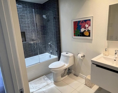 5121 Neptune Square - Photo Thumbnail 24