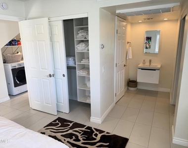 5121 Neptune Square - Photo Thumbnail 6