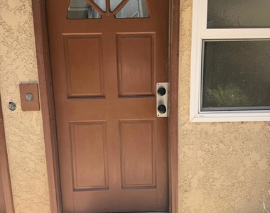 5121 Neptune Square - Photo Thumbnail 2