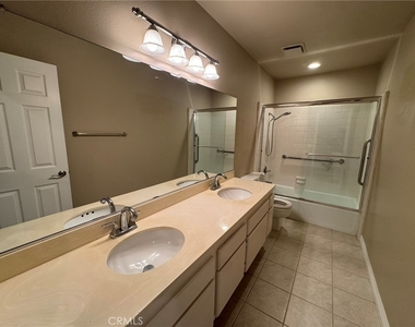 1827 Wellspring - Photo Thumbnail 24