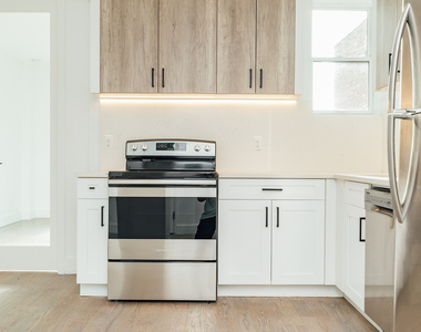 254 E 28th St 11226 - Photo Thumbnail 14