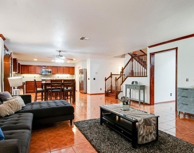 38305 Encanto - Photo Thumbnail 6