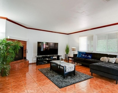 38305 Encanto - Photo Thumbnail 1