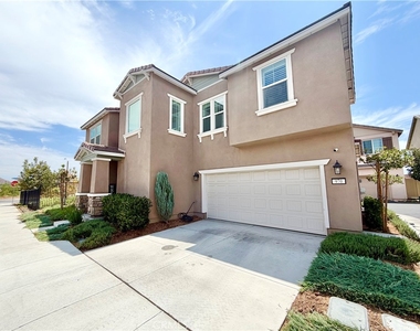 970 Helena Ridge - Photo Thumbnail 1