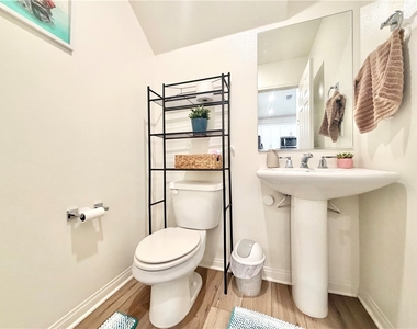 970 Helena Ridge - Photo Thumbnail 11