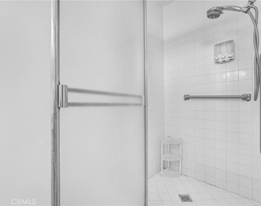 22450 Collins - Photo Thumbnail 39