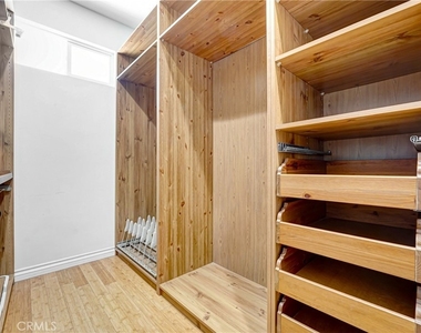 22450 Collins - Photo Thumbnail 50